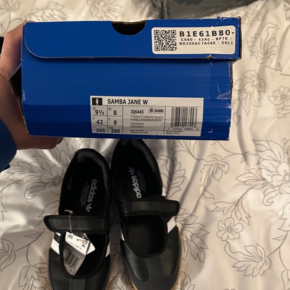 Adidas Black and White Samba Jane’s 9.5 NIB - Picture 5 of 10